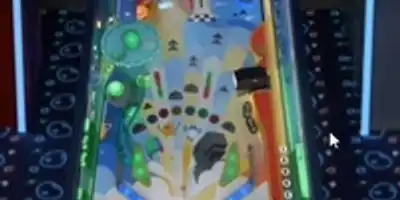 ONLINE PINBALL gameplay
